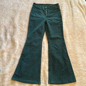 American Eagle green corduroy super high rise flare 4 short